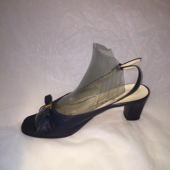 Salvatore Ferragamo Boutique Leather Slingback’s - Picture 2 of 8